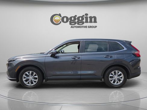 Used 2024 Honda CR-V LX image 2