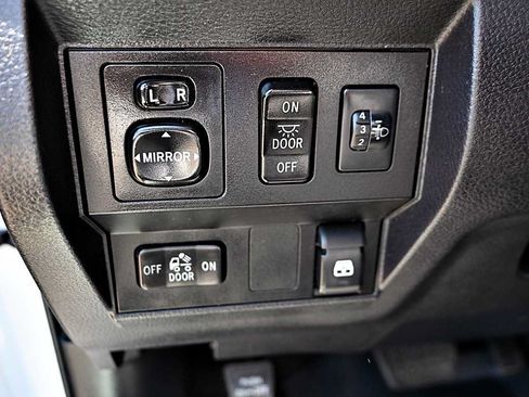 Used 2016 Toyota Tundra SR5 RWD image 19