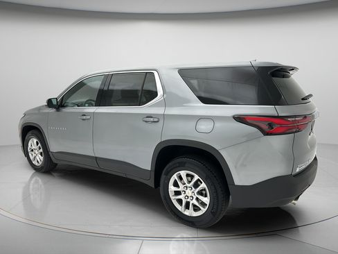 Used 2023 Chevrolet Traverse LS w/ Safety Package AWD/4WD image 4