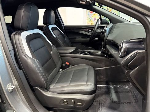 Used 2024 Chevrolet Blazer EV LT AWD/4WD image 79