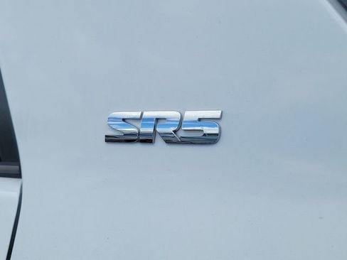 Used 2024 Toyota 4Runner SR5 AWD/4WD image 5