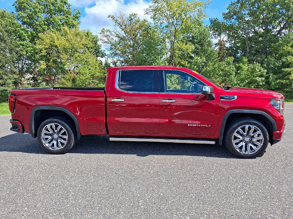 Used 2023 GMC Sierra 1500 Denali w/ Denali Reserve Package AWD/4WD image 10