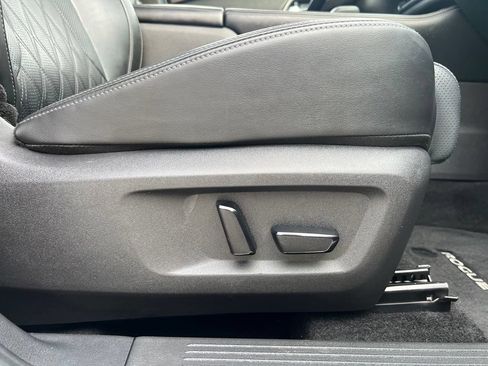 Used 2023 Nissan Rogue Platinum w/ Platinum Premium Package FWD image 32