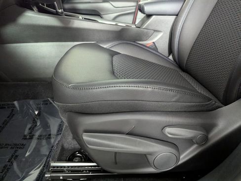 New 2026 Jeep Compass Latitude image 13