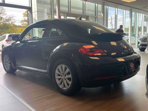 Used 2018 Volkswagen Beetle 2.0T S image 7