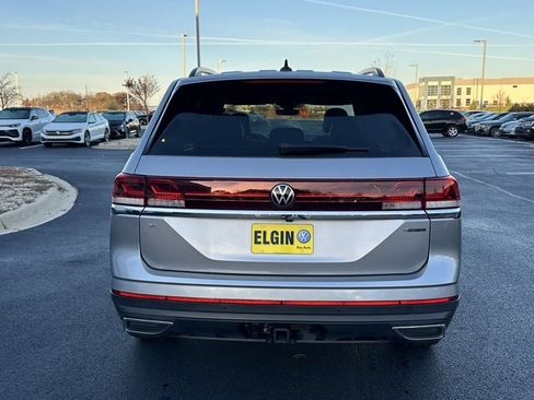 Certified 2024 Volkswagen Atlas SE image 6