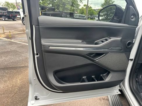 New 2026 Lincoln Navigator Reserve AWD/4WD image 11