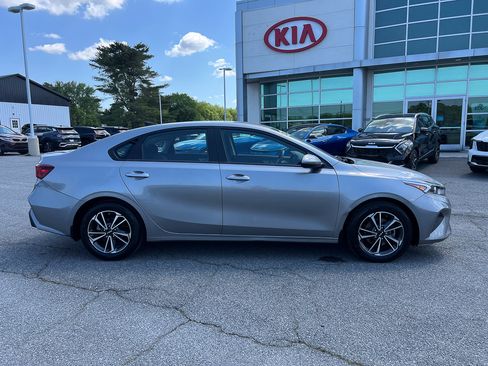 Used 2023 Kia Forte LXS FWD image 6