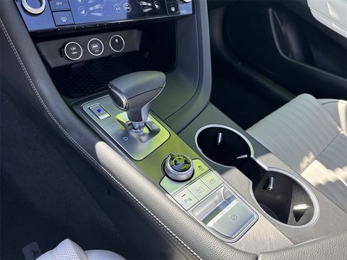 Used 2025 Genesis G70 2.5T w/ Sport Prestige Package image 32