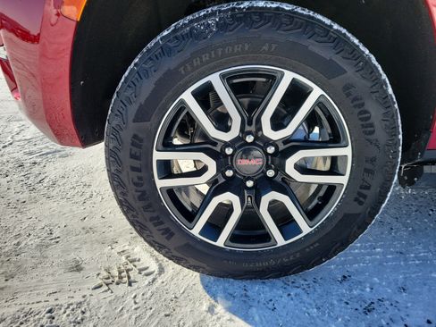 Used 2023 GMC Yukon AT4 w/ AT4 Premium Plus Package image 12