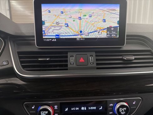 Used 2018 Audi Q5 Prestige w/ Prestige Package image 9