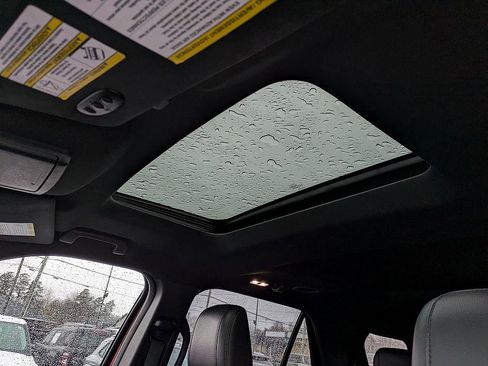 Used 2018 Ford Explorer Sport w/ Equipment Group 401A image 17