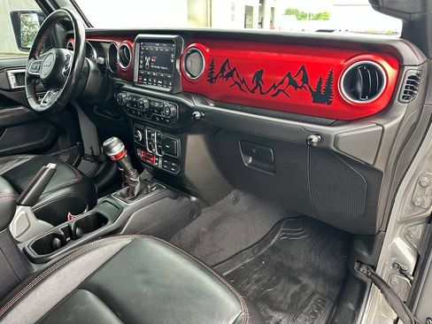 Used 2020 Jeep Gladiator Rubicon w/ Dual Top Group AWD/4WD image 33