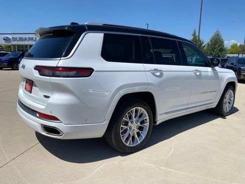 Used 2021 Jeep Grand Cherokee L Summit w/ Luxury Tech Group V AWD/4WD image 5