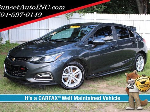 Used 2018 Chevrolet Cruze LT w/ Convenience Package image 1