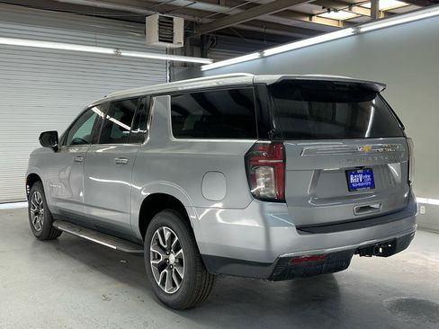 Used 2023 Chevrolet Suburban LS w/ Driver Alert Package RWD image 7
