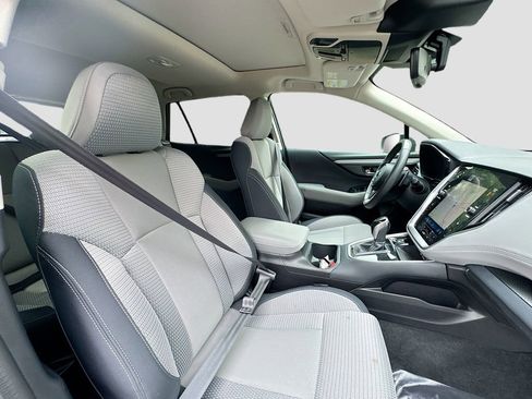 Used 2023 Subaru Outback Premium image 29