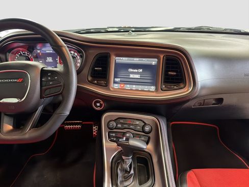 Used 2022 Dodge Challenger R/T Scat Pack RWD image 9
