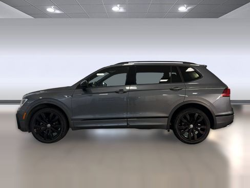 Used 2020 Volkswagen Tiguan SE R-Line FWD image 2