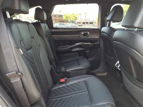 Used 2025 Kia Sorento SX Prestige AWD/4WD image 14