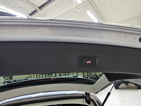 Used 2016 Audi Q5 2.0T Premium Plus w/ Technology Package image 14