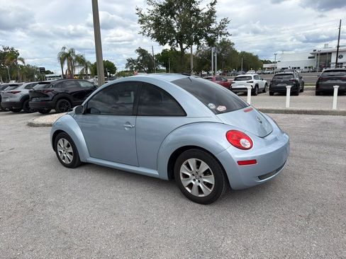 Used 2009 Volkswagen Beetle S FWD image 7