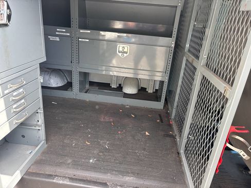Used 2011 Chevrolet Express 3500 RWD image 6