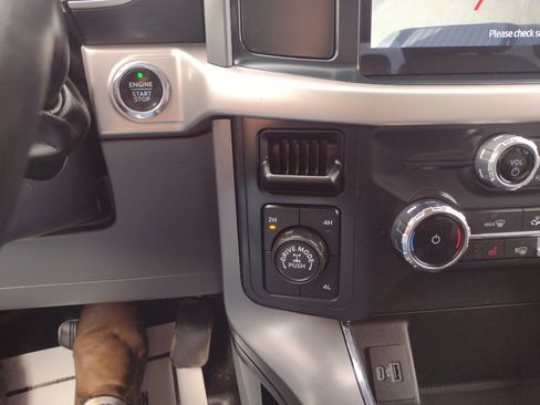 Used 2022 Ford F150 XLT w/ Equipment Group 302A High AWD/4WD image 17