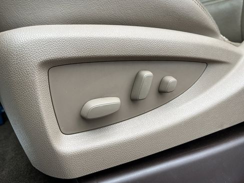 Used 2015 GMC Sierra 2500 Denali w/ Duramax Plus Package image 28