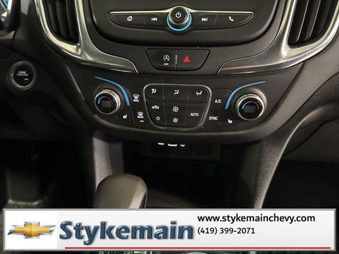 Used 2022 Chevrolet Equinox LT image 16