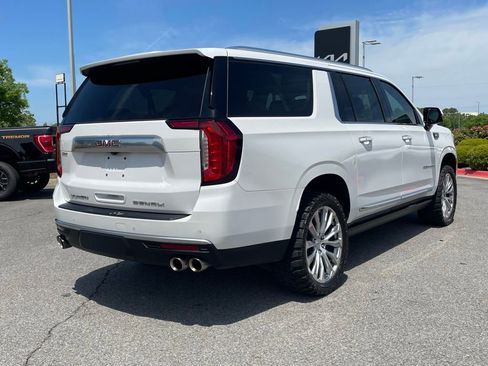 Used 2022 GMC Yukon XL Denali AWD/4WD image 8