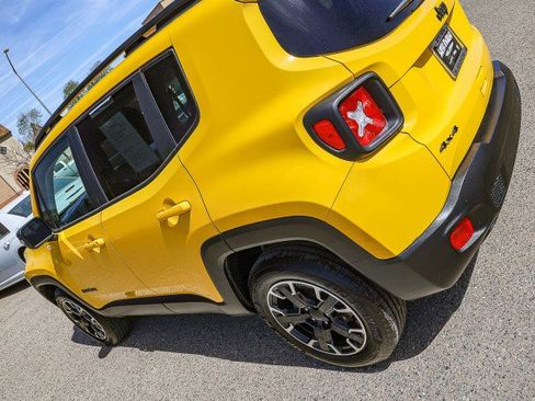Used 2023 Jeep Renegade Latitude image 8
