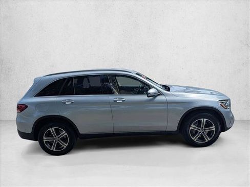 Used 2021 Mercedes-Benz GLC 300 image 4