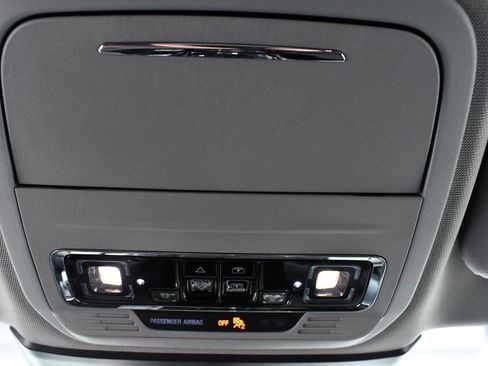 Used 2022 Lincoln Corsair AWD w/ Premium Package image 32