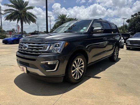 Used 2018 Ford Expedition Limited RWD image 3