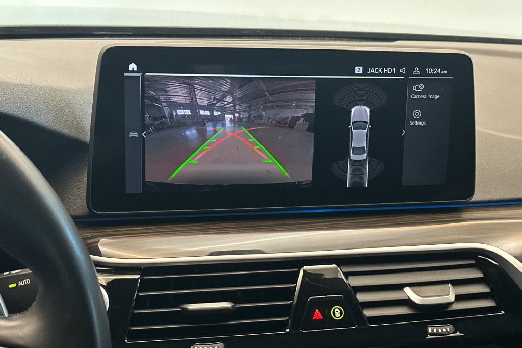 Used 2023 BMW 530e w/ Executive Package RWD image 19
