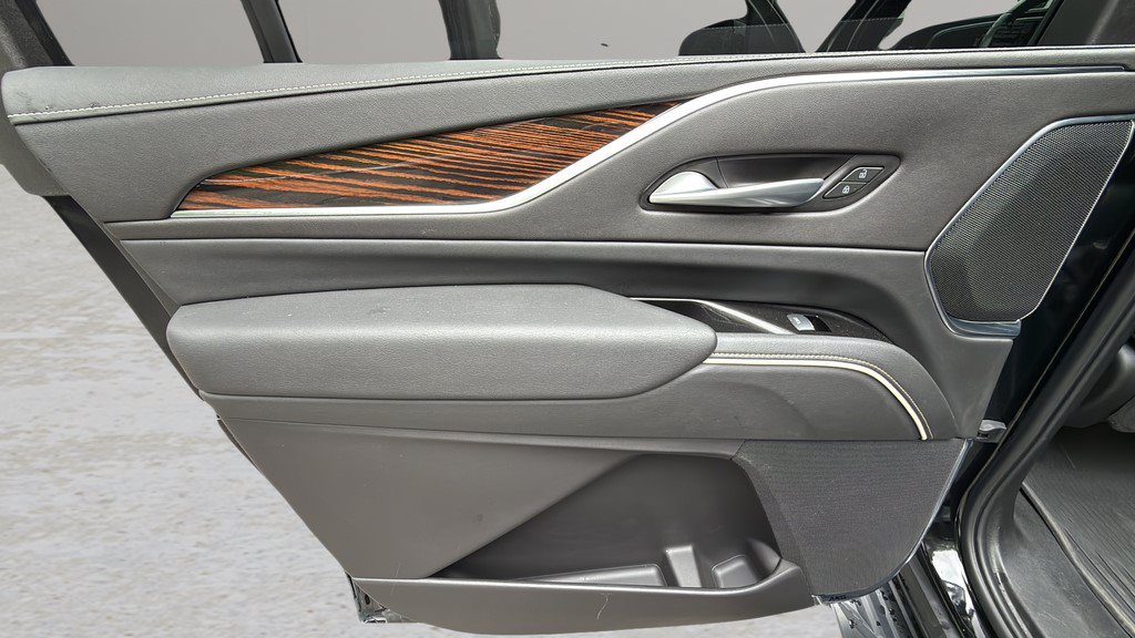 Certified 2024 Cadillac Escalade ESV Premium Luxury w/ LPO, Floor Liner Package AWD/4WD image 9