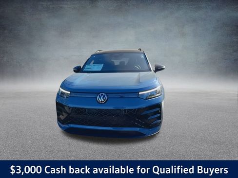 New 2025 Volkswagen Tiguan SE R-Line image 6