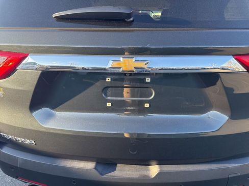 Used 2020 Chevrolet Traverse LT image 33