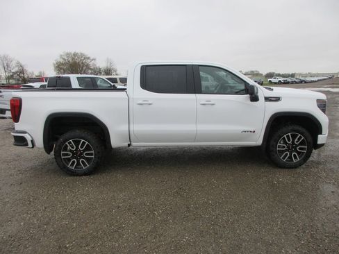 New 2026 GMC Sierra 1500 AT4 w/ AT4 Premium Package image 3