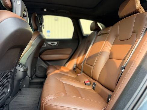 Used 2022 Volvo XC60 B6 Inscription w/ Advanced Package AWD/4WD image 21