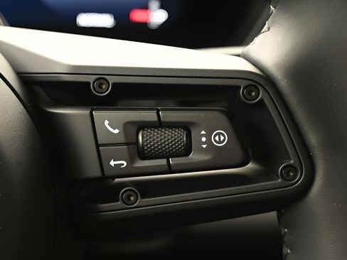 New 2026 Porsche Macan Electric RWD image 23
