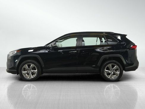 Used 2019 Toyota RAV4 Limited image 2