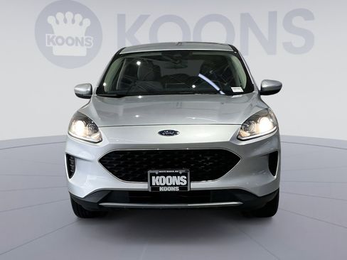 Used 2020 Ford Escape SE image 19