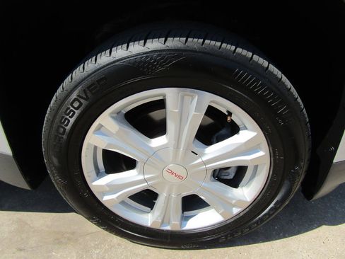 Used 2017 GMC Terrain SLE w/ Technology Package AWD/4WD image 7