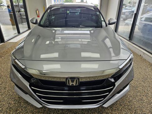 Used 2022 Honda Accord Touring image 6