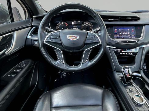 Used 2021 Cadillac XT5 Premium Luxury FWD image 8