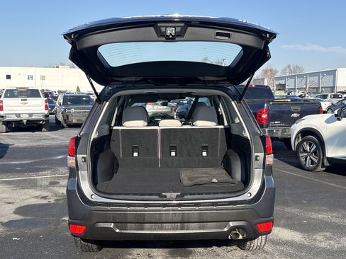 Used 2022 Subaru Forester image 16