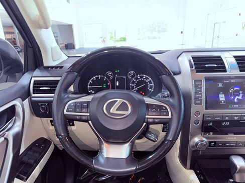 Certified 2021 Lexus GX 460 Premium w/ Premium Package AWD/4WD image 19