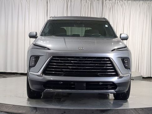 Used 2025 Buick Enclave Preferred image 20